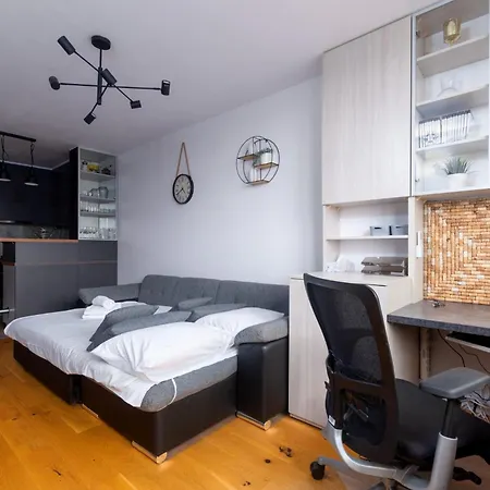 Rybacka Pleasant By Bookinghost Vratislav